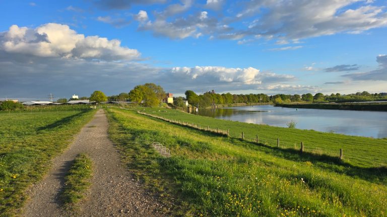 Zonnig en zacht weekend, volgende week koeler en wisselvalliger