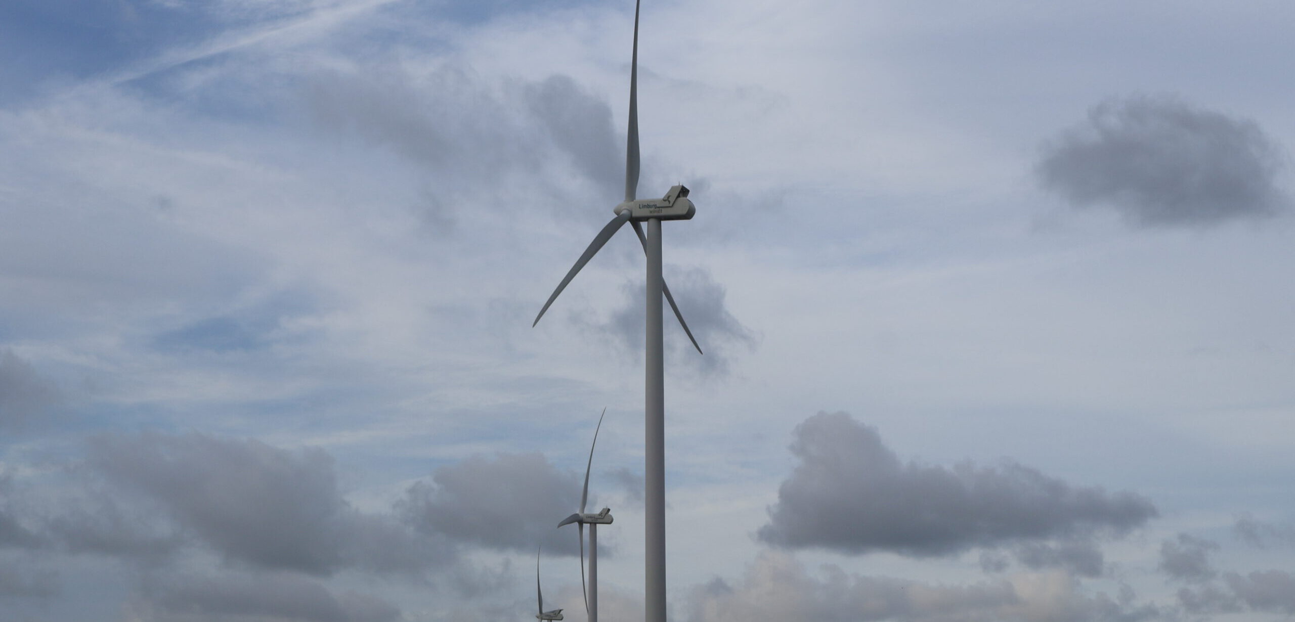 ‘Hinderlijke’ verlichting van 14 windturbines gaat ’s nachts uit