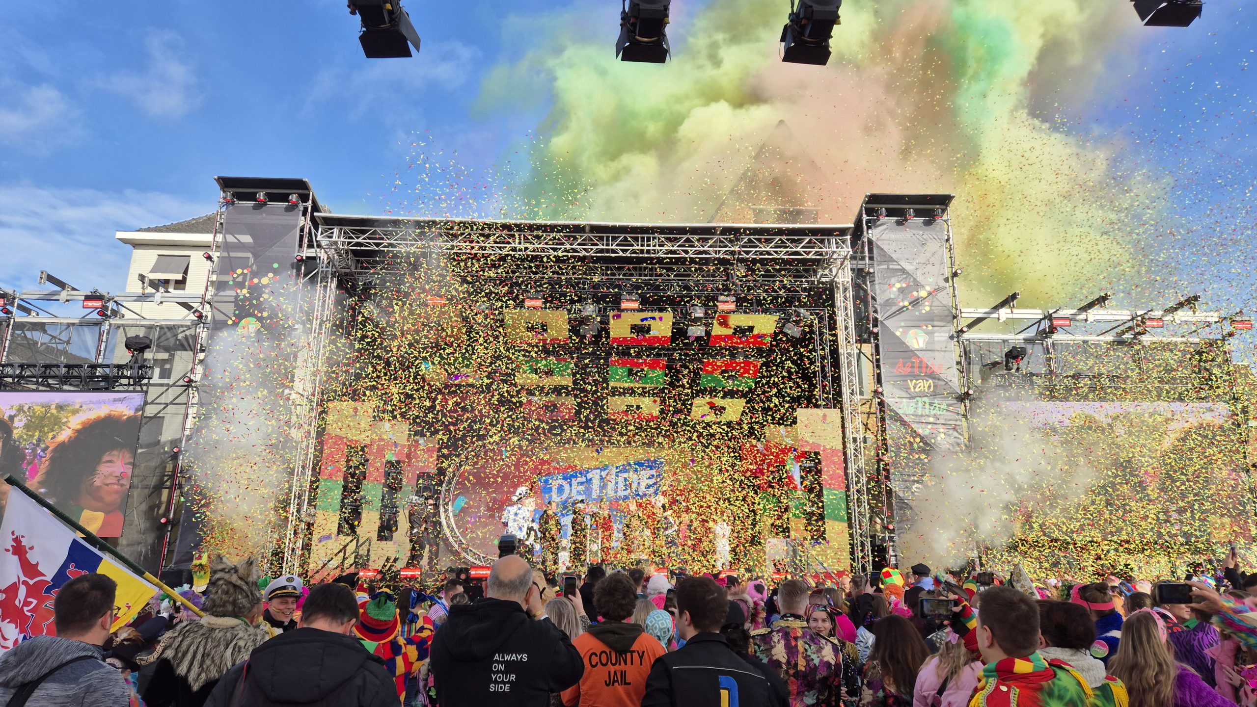 Sjtasiefestasie en artiestenparade live op WeertFM TV