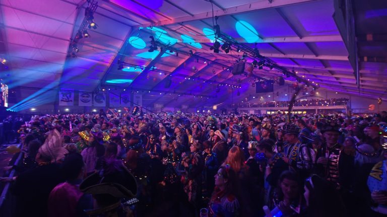 Video’s: Midden-Limburgse artiesten doen een gooi naar de overwinning op het 50e LVK in Landgraaf