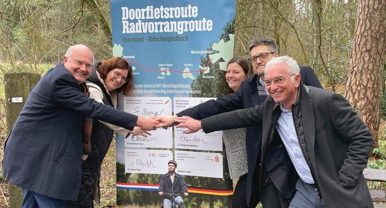 Grensregio Compact: van rijdende grensbommen tot nieuwe fietsroute Roermond-Mönchengladbach