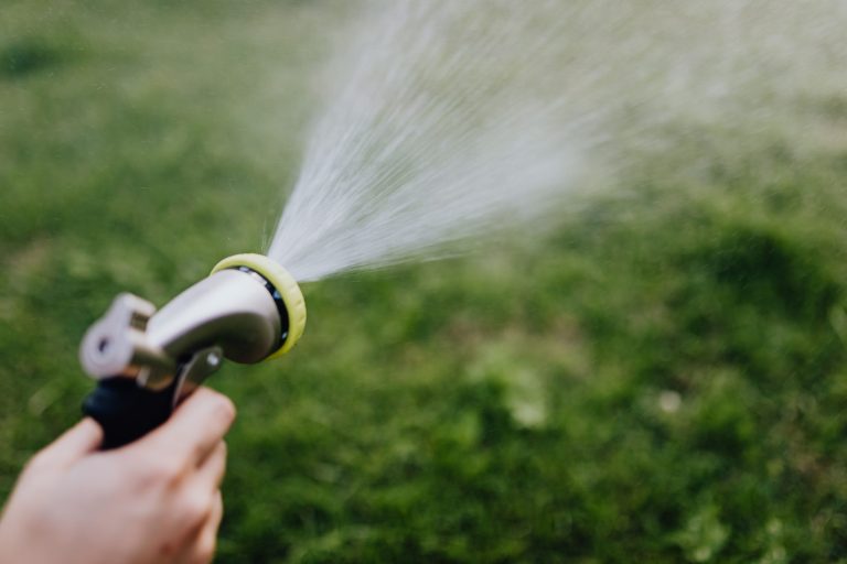 Geen water meer oppompen uit Limburgse beken vanwege droogte