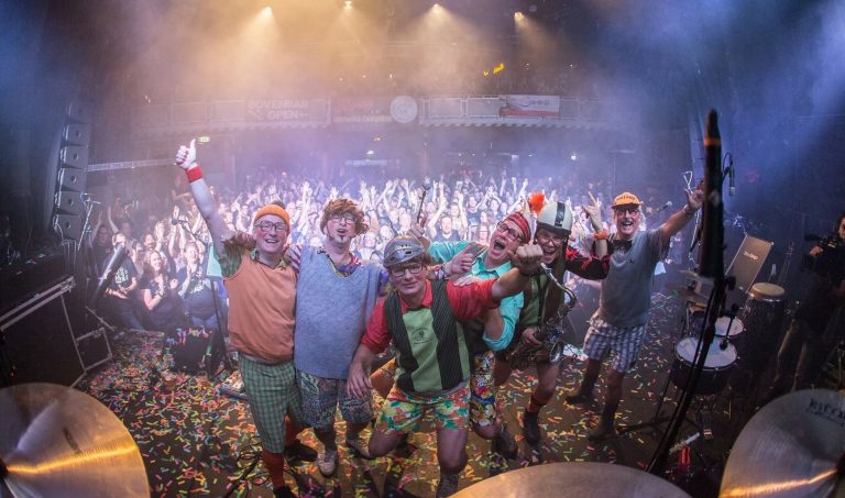 Harry en de Gebroeëke Zwiêgelkes maken comeback en openen LVK-finale Weert